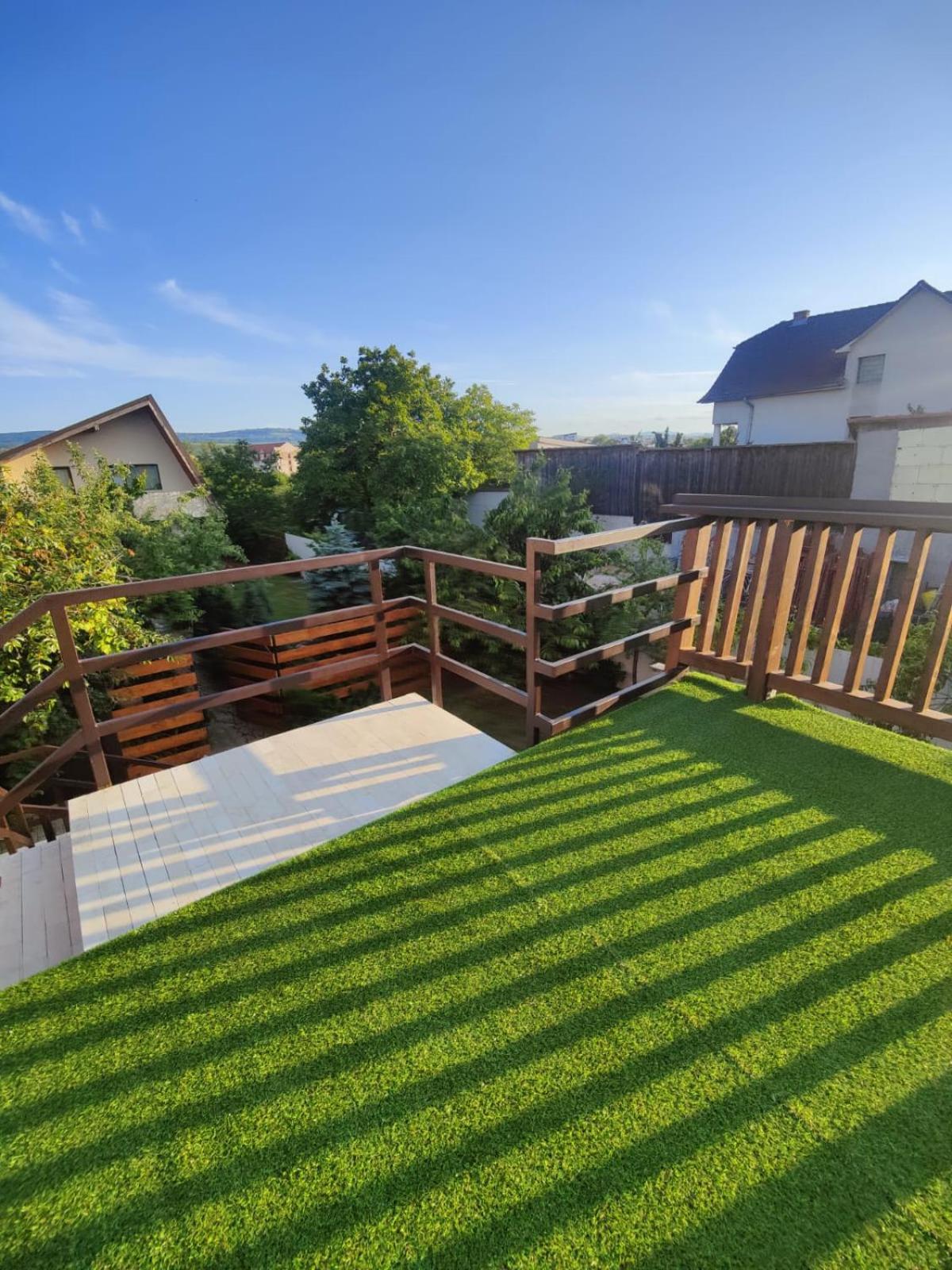 Luxus Cluj Airport Apartments מראה חיצוני תמונה