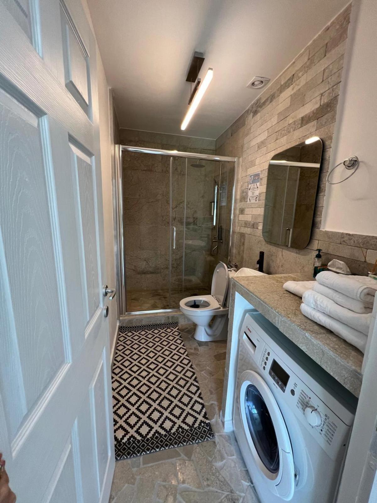 Luxus Cluj Airport Apartments מראה חיצוני תמונה