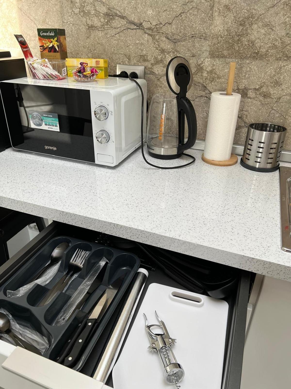 Luxus Cluj Airport Apartments מראה חיצוני תמונה