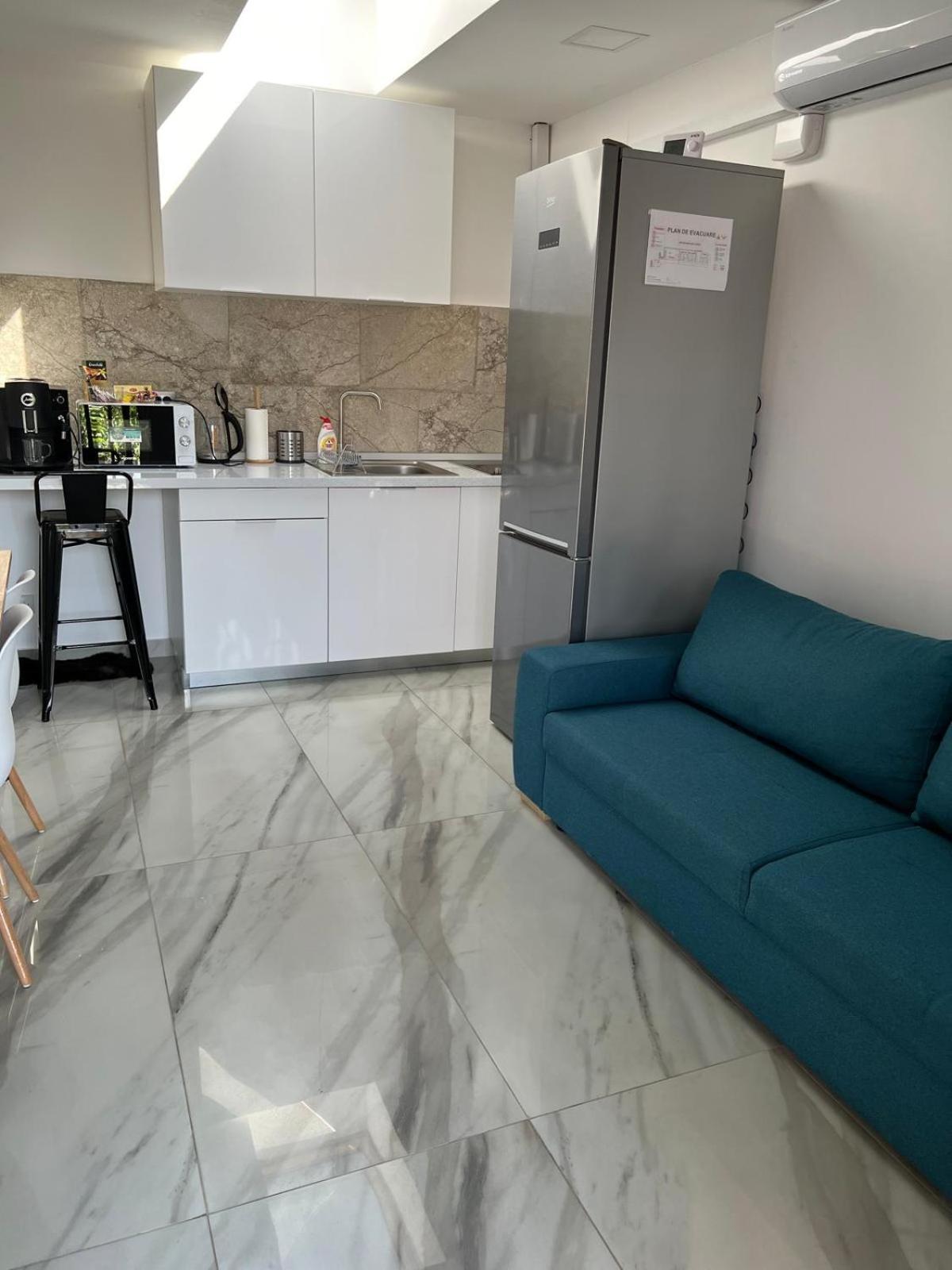 Luxus Cluj Airport Apartments מראה חיצוני תמונה