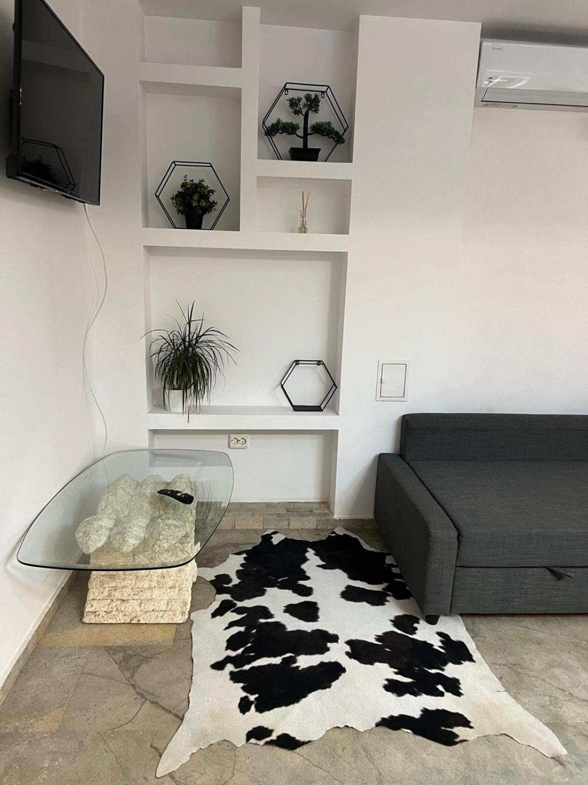 Luxus Cluj Airport Apartments מראה חיצוני תמונה