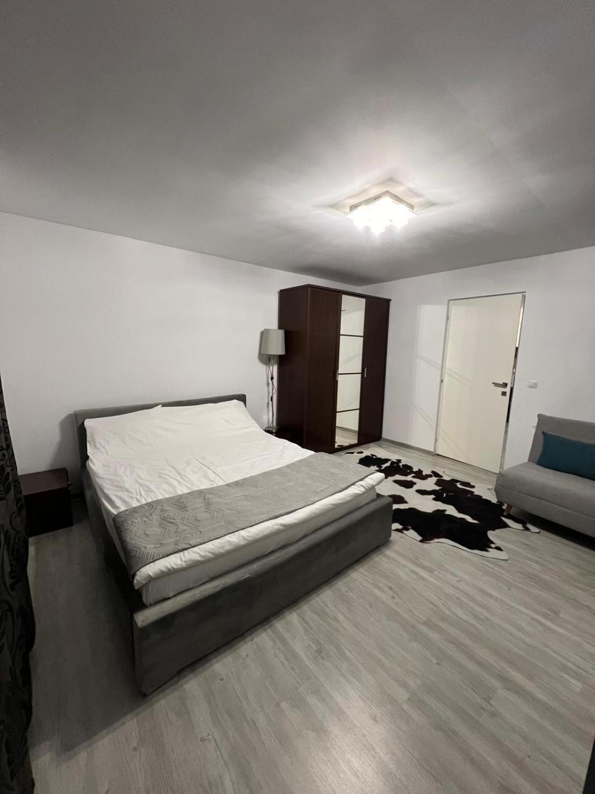 Luxus Cluj Airport Apartments מראה חיצוני תמונה